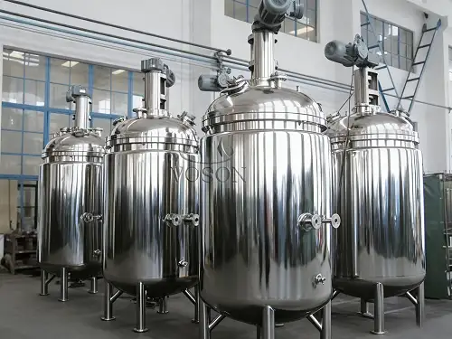 Crystallization tank for edible oil refining process